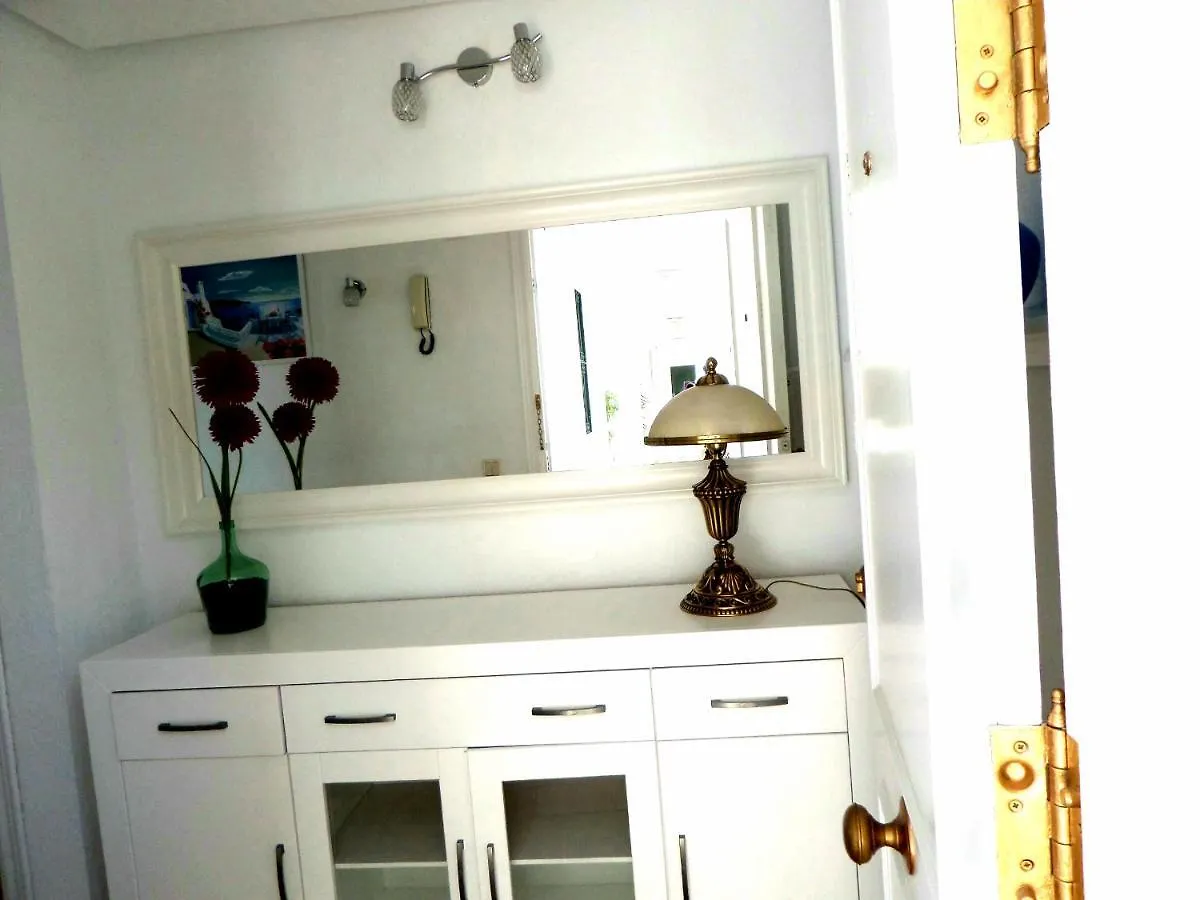 Oasis Carihuela Apartment Torremolinos